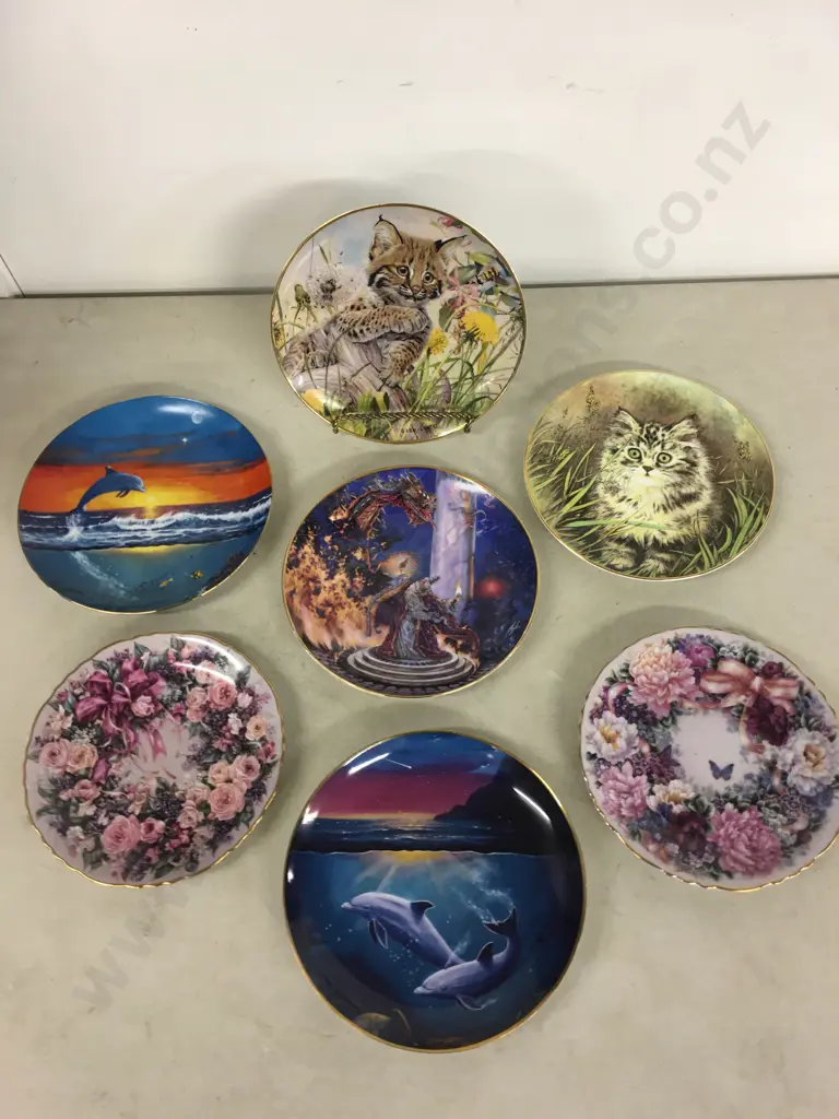 Assorted Collector Plates x7 Image 1++